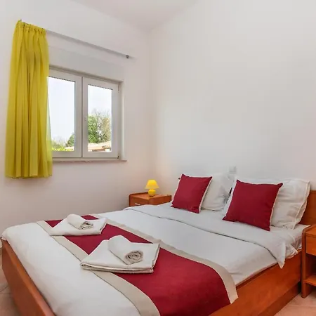 Suzi Apartamento *